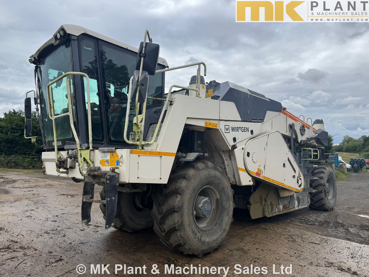 WIRTGEN WR200i - Стабилизатор грунта: фото 1 WIRTGEN WR200i - Стабилизатор грунта: фото 1