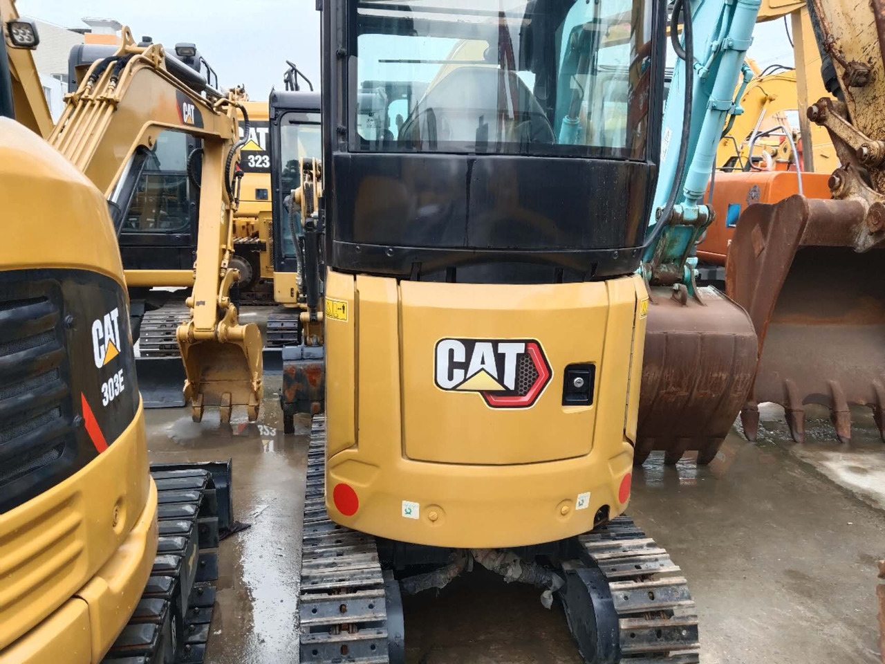 CATERPILLAR 302 - Мини-экскаватор: фото 1 CATERPILLAR 302 - Мини-экскаватор: фото 1