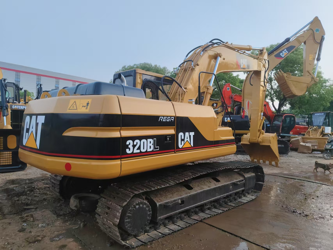 CATERPILLAR 320B - Гусеничный экскаватор: фото 2 CATERPILLAR 320B - Гусеничный экскаватор: фото 2