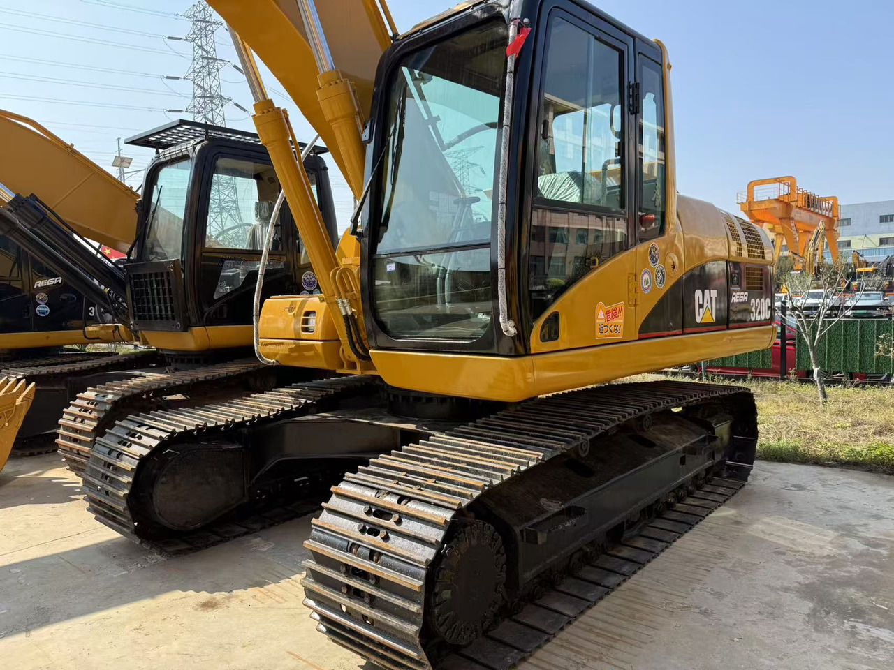 CATERPILLAR 320C - Гусеничный экскаватор: фото 2 CATERPILLAR 320C - Гусеничный экскаватор: фото 2