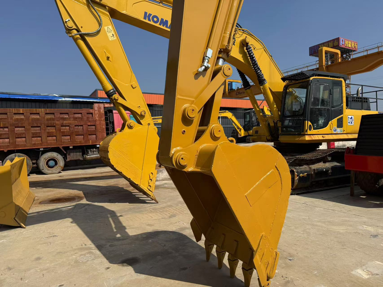 CATERPILLAR 320C - Гусеничный экскаватор: фото 4 CATERPILLAR 320C - Гусеничный экскаватор: фото 4