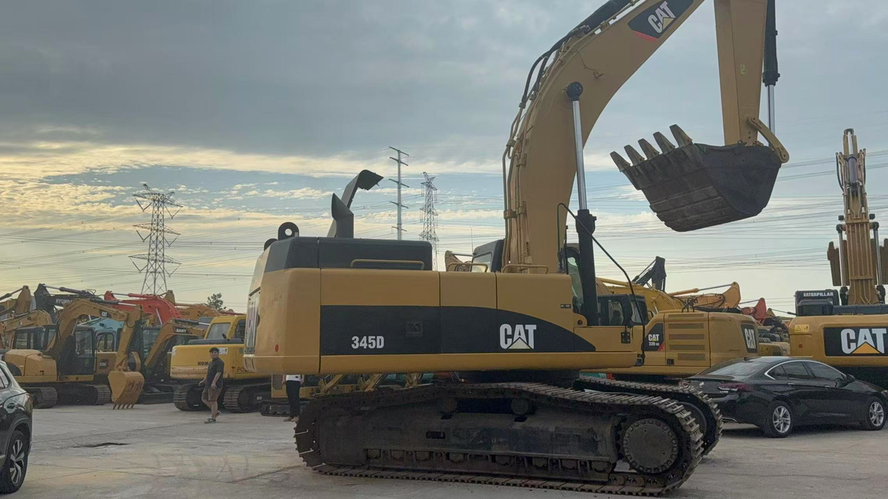 CATERPILLAR 345D - Гусеничный экскаватор: фото 1 CATERPILLAR 345D - Гусеничный экскаватор: фото 1