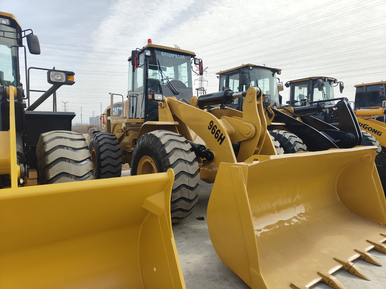 CATERPILLAR 966H - Колёсный погрузчик: фото 4 CATERPILLAR 966H - Колёсный погрузчик: фото 4