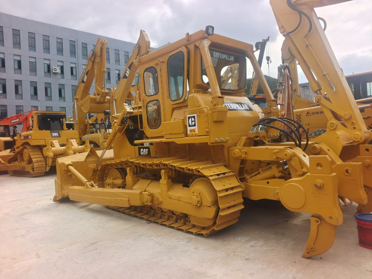 CATERPILLAR D7G - Бульдозер: фото 1 CATERPILLAR D7G - Бульдозер: фото 1