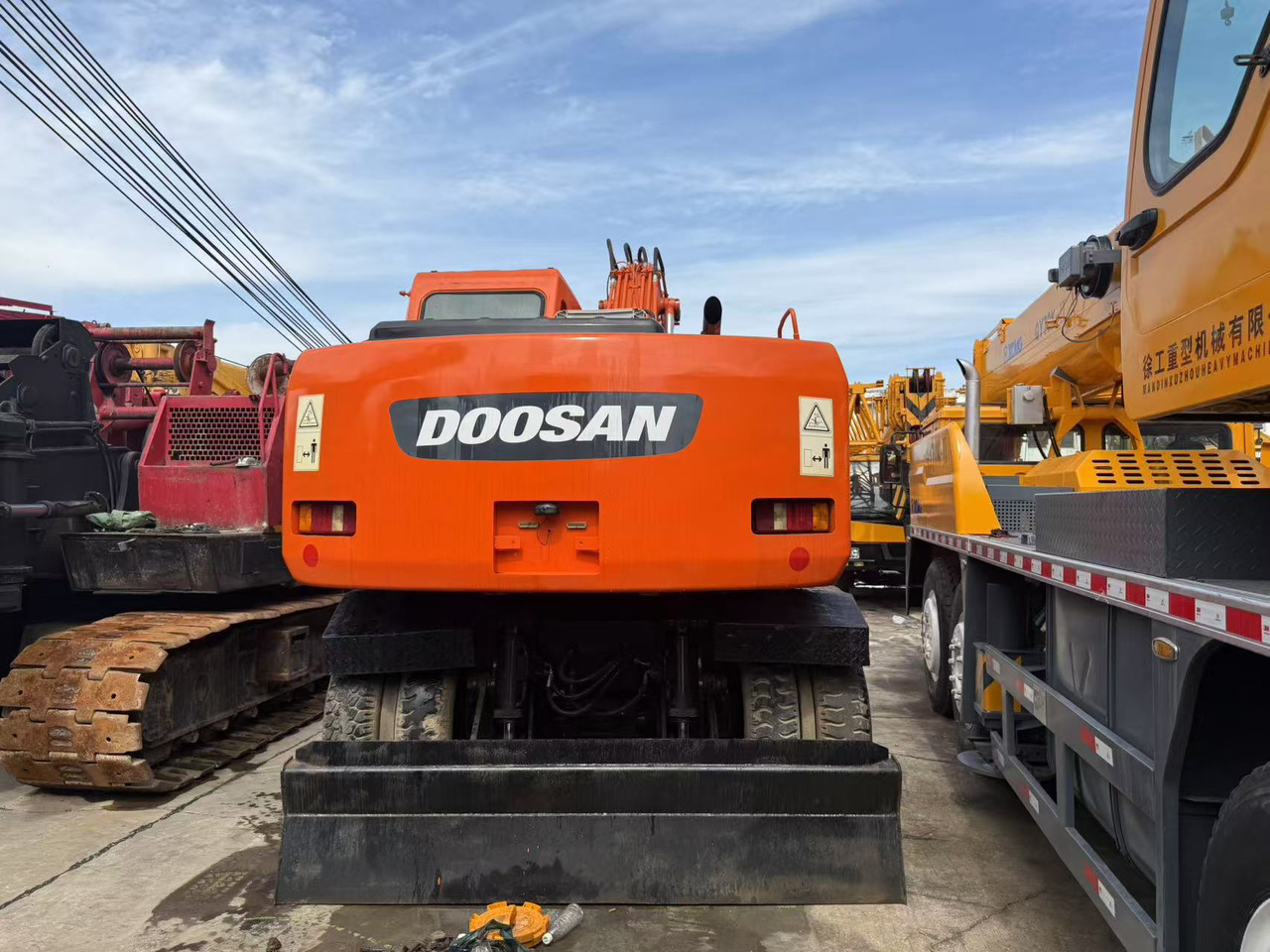 DOOSAN DH150W-7 - Колёсный экскаватор: фото 3 DOOSAN DH150W-7 - Колёсный экскаватор: фото 3