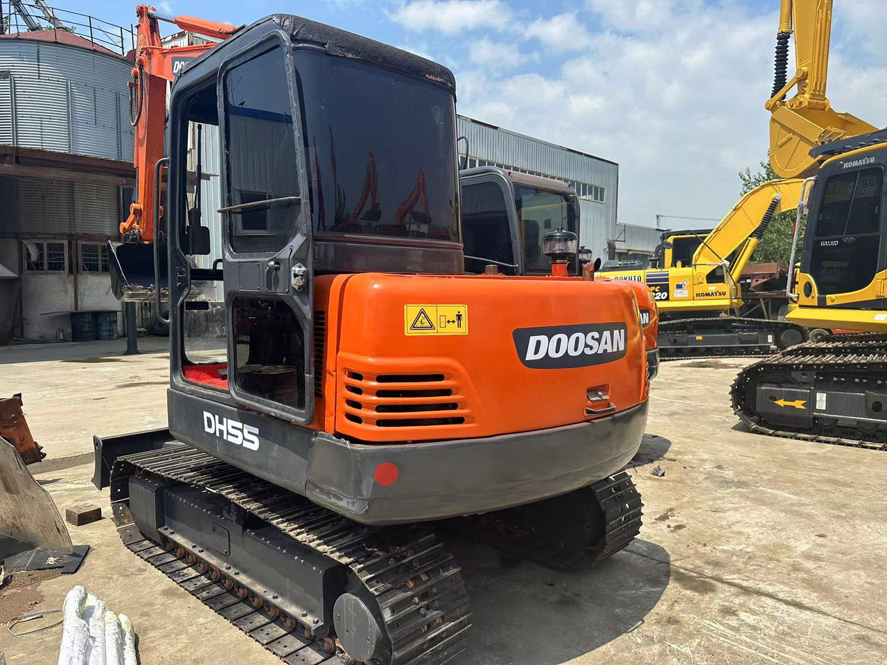 DOOSAN DH55 - Гусеничный экскаватор: фото 4 DOOSAN DH55 - Гусеничный экскаватор: фото 4