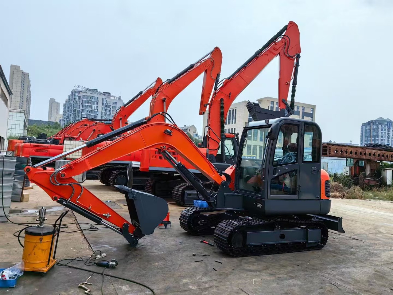 DOOSAN DH60-7 - Гусеничный экскаватор: фото 4 DOOSAN DH60-7 - Гусеничный экскаватор: фото 4