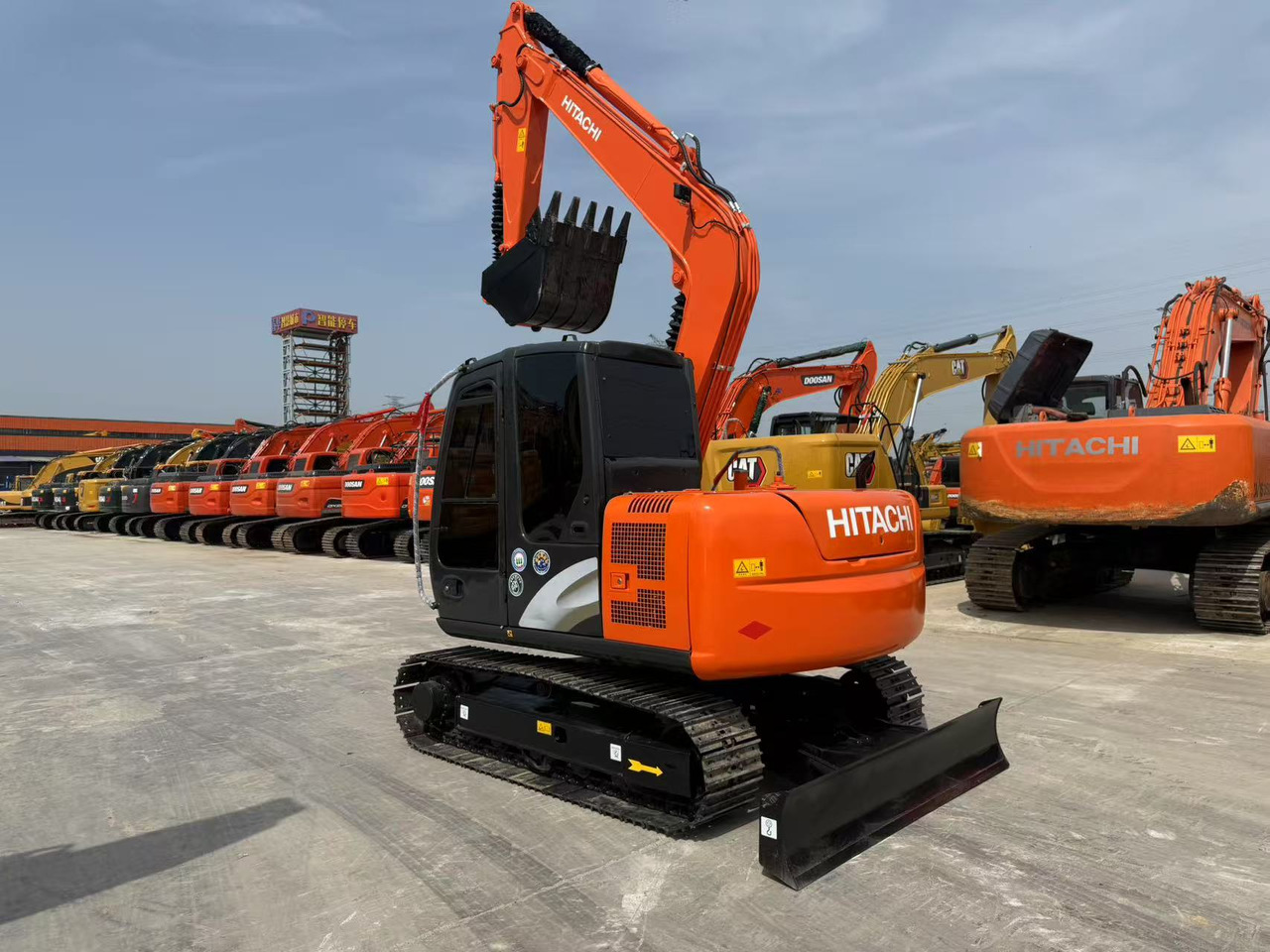 HITACHI ZX70 - Гусеничный экскаватор: фото 3 HITACHI ZX70 - Гусеничный экскаватор: фото 3