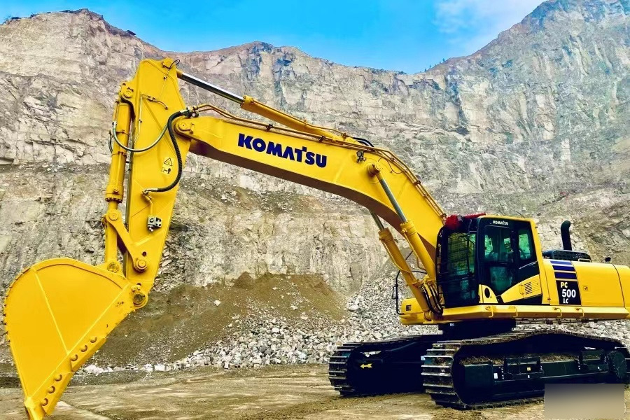 KOMATSU PC500-10 - Гусеничный экскаватор: фото 1 KOMATSU PC500-10 - Гусеничный экскаватор: фото 1