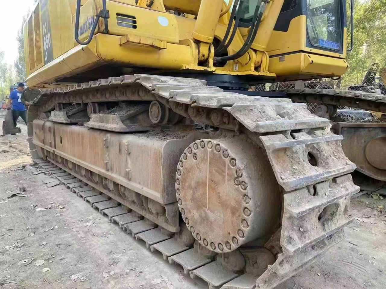 KOMATSU PC650 - Гусеничный экскаватор: фото 3 KOMATSU PC650 - Гусеничный экскаватор: фото 3