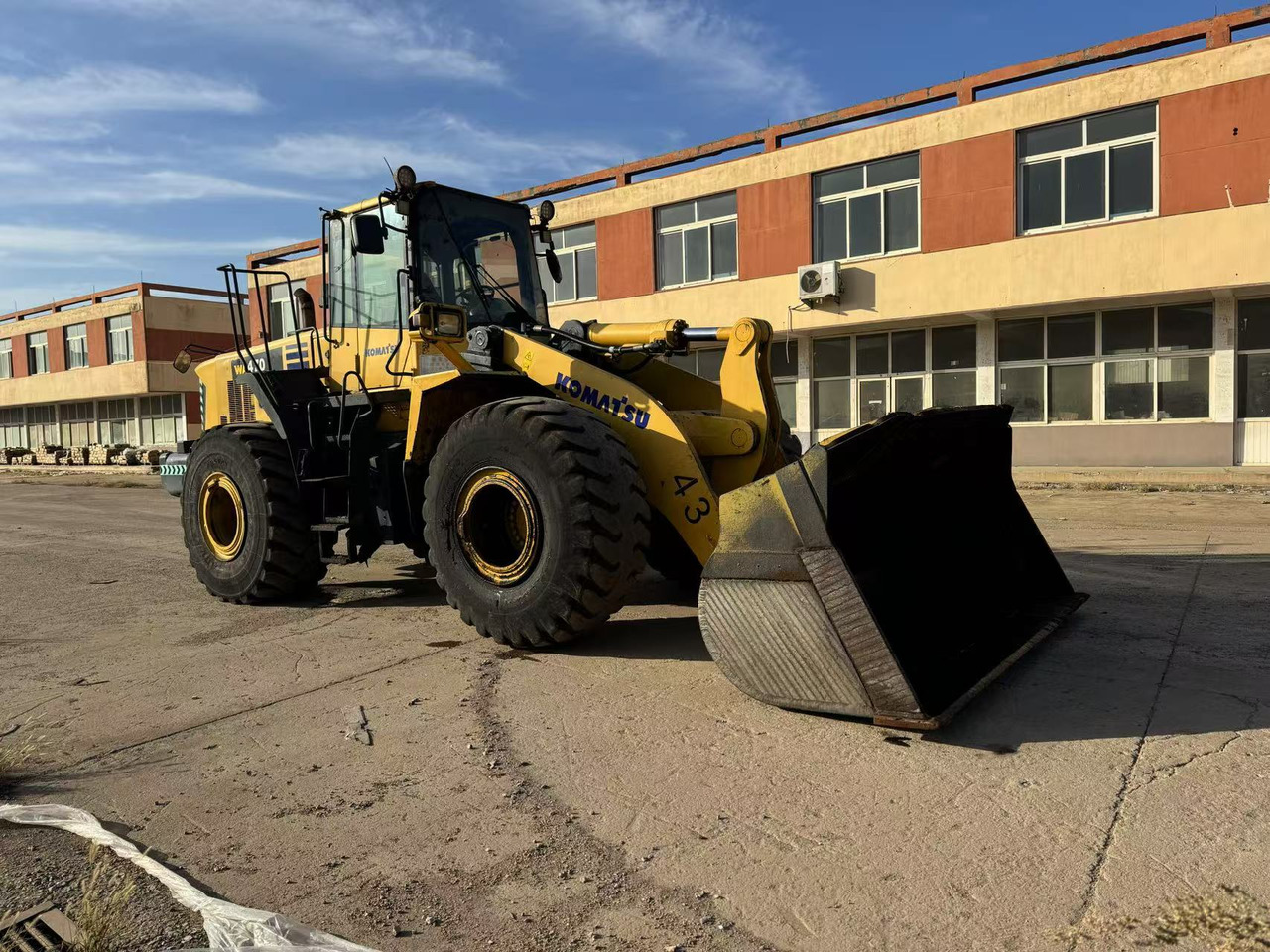 KOMATSU WA470-6 - Колёсный погрузчик: фото 2 KOMATSU WA470-6 - Колёсный погрузчик: фото 2