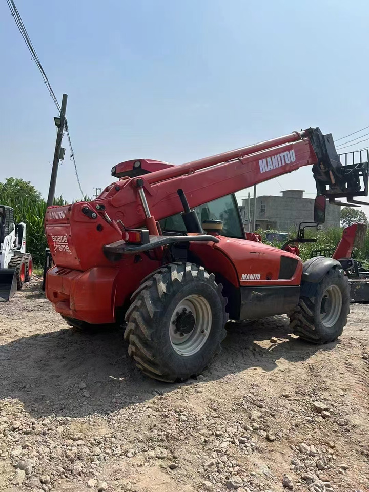MANITOU MT1740SLT - Телескопический погрузчик: фото 2 MANITOU MT1740SLT - Телескопический погрузчик: фото 2