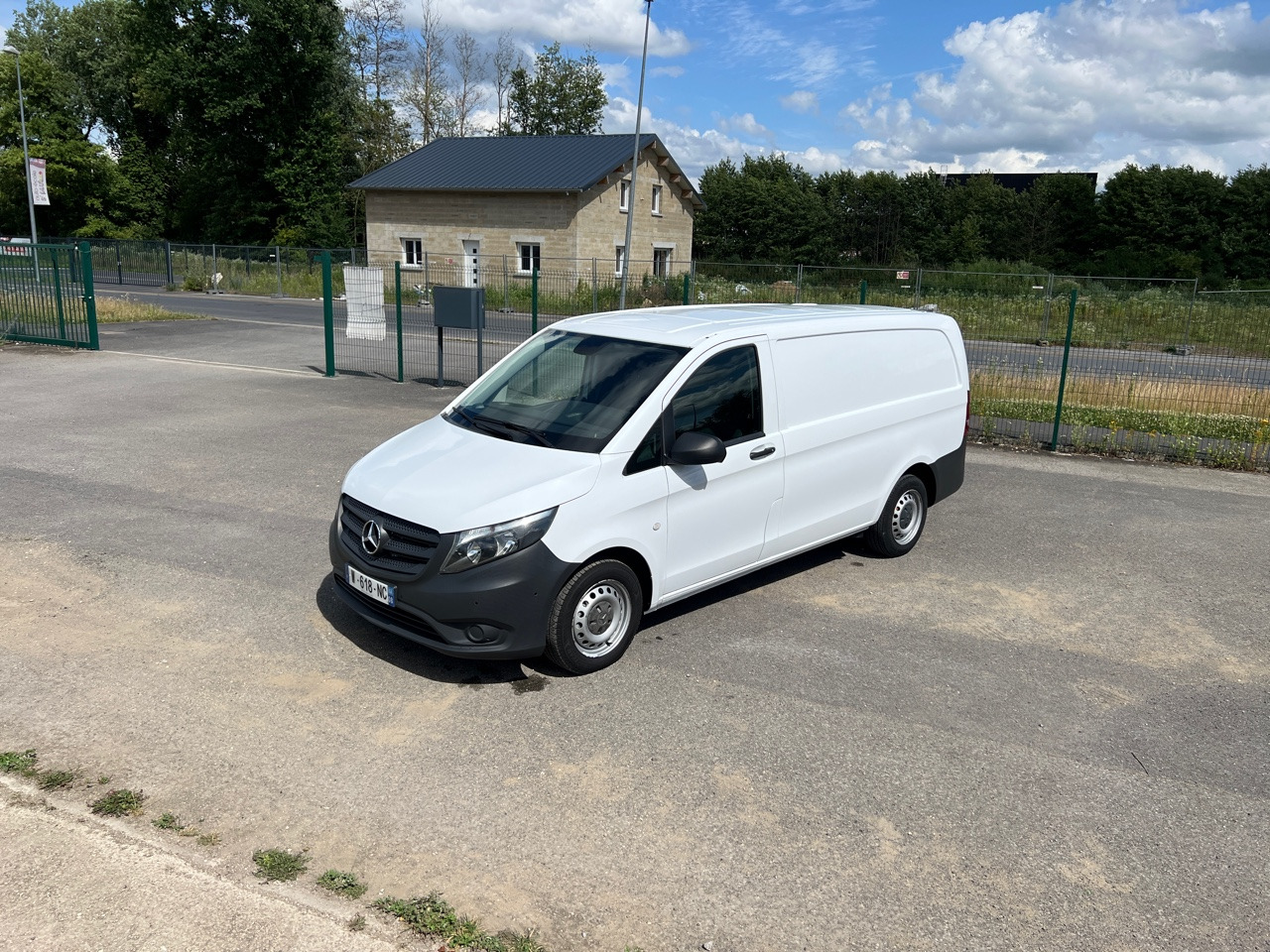 MERCEDES-BENZ VITO 109 Fourgon 1.6 BlueTEC Long Utilitaire - Цельнометаллический фургон: фото 1 MERCEDES-BENZ VITO 109 Fourgon 1.6 BlueTEC Long Utilitaire - Цельнометаллический фургон: фото 1