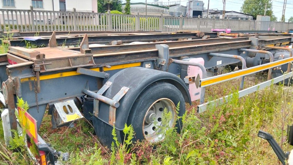 CARDI RIMORCHIO CARDI SCARRABILE PNEUMATICO - Прицеп мультилифт/ Бункеровоз: фото 3 CARDI RIMORCHIO CARDI SCARRABILE PNEUMATICO - Прицеп мультилифт/ Бункеровоз: фото 3