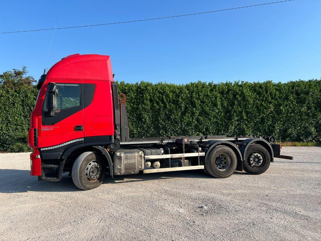 IVECO STRALIS 500 SCARRABILE - Крюковой мультилифт: фото 3 IVECO STRALIS 500 SCARRABILE - Крюковой мультилифт: фото 3