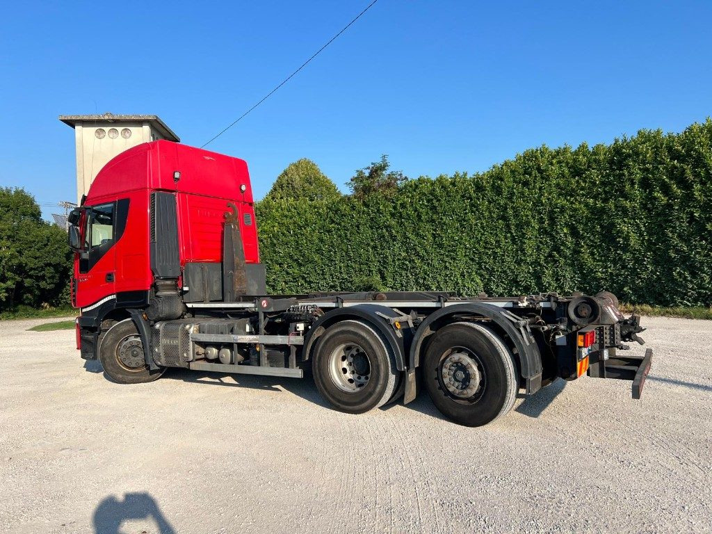 IVECO STRALIS 500 SCARRABILE - Крюковой мультилифт: фото 4 IVECO STRALIS 500 SCARRABILE - Крюковой мультилифт: фото 4