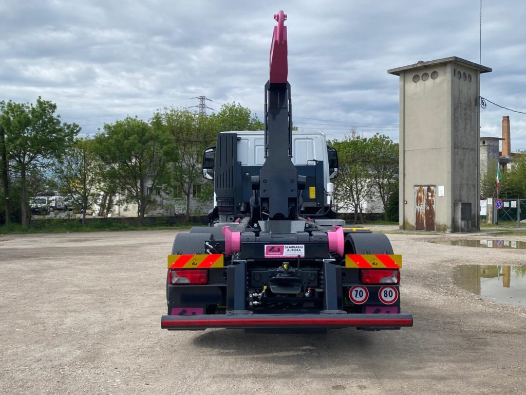 IVECO X-WAY AD280X48Y NUOVO SCARRABILE PASSO 3120 - Крюковой мультилифт: фото 3 IVECO X-WAY AD280X48Y NUOVO SCARRABILE PASSO 3120 - Крюковой мультилифт: фото 3