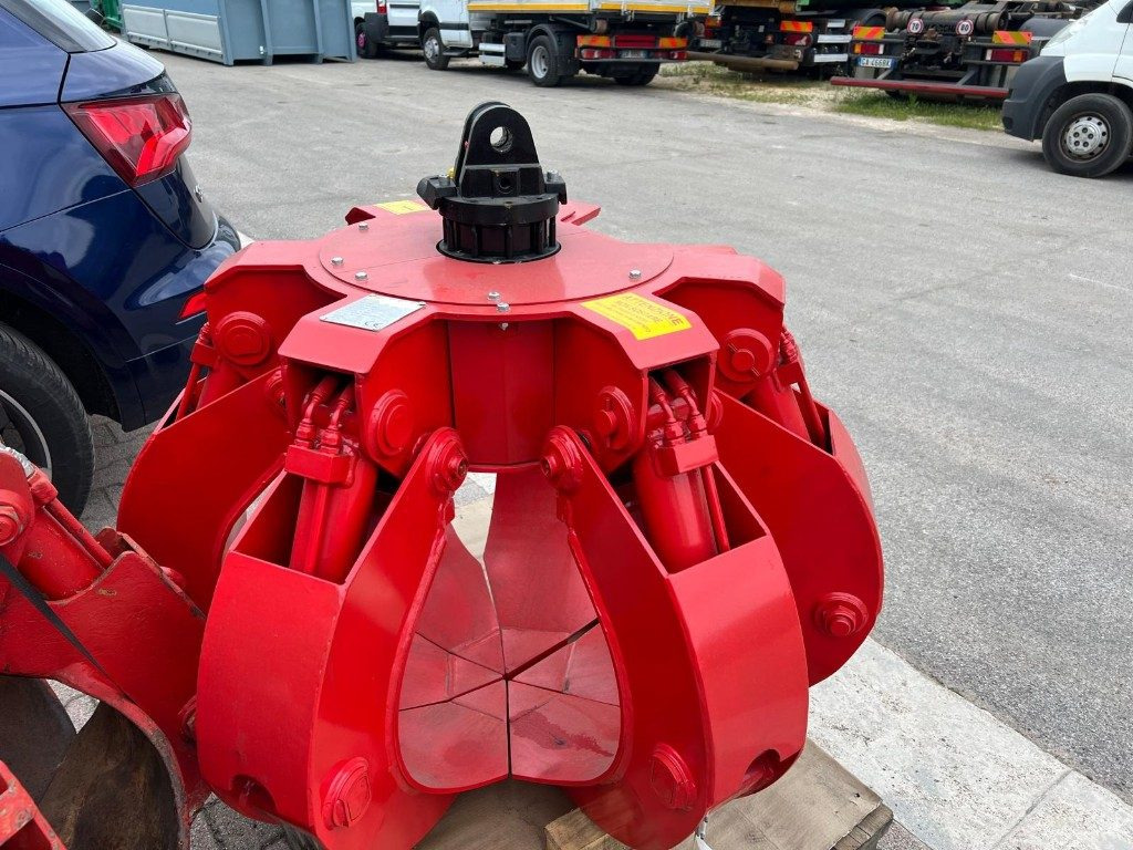 POLIPO NUOVO A 6 PALE CON ROTORE - Грейфер: фото 1 POLIPO NUOVO A 6 PALE CON ROTORE - Грейфер: фото 1