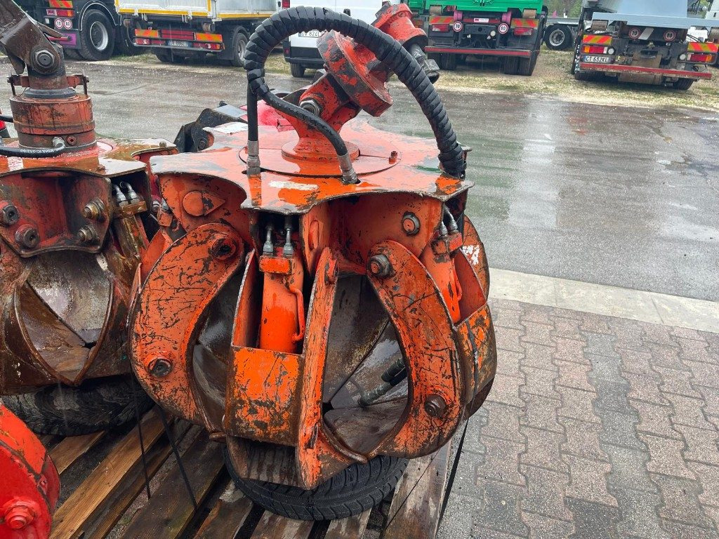 POLIPO USATO IDROBENNE 6 PALE - Грейфер: фото 1 POLIPO USATO IDROBENNE 6 PALE - Грейфер: фото 1