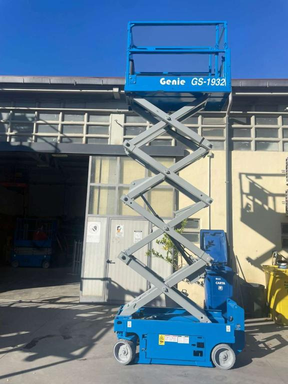 Ножничный подъемник Genie GS-1932: фото 13