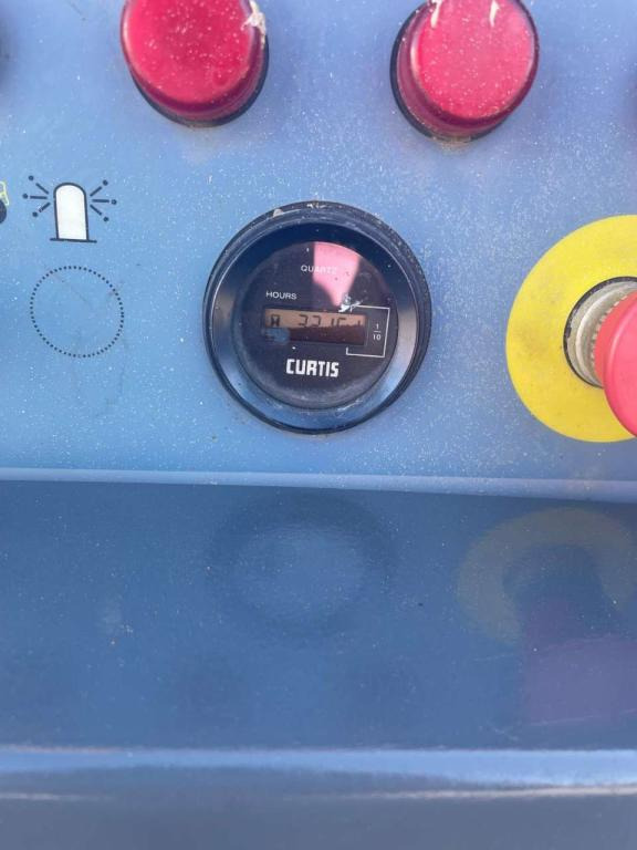 Haulotte COMPACT 12DX - Ножничный подъемник: фото 4 Haulotte COMPACT 12DX - Ножничный подъемник: фото 4