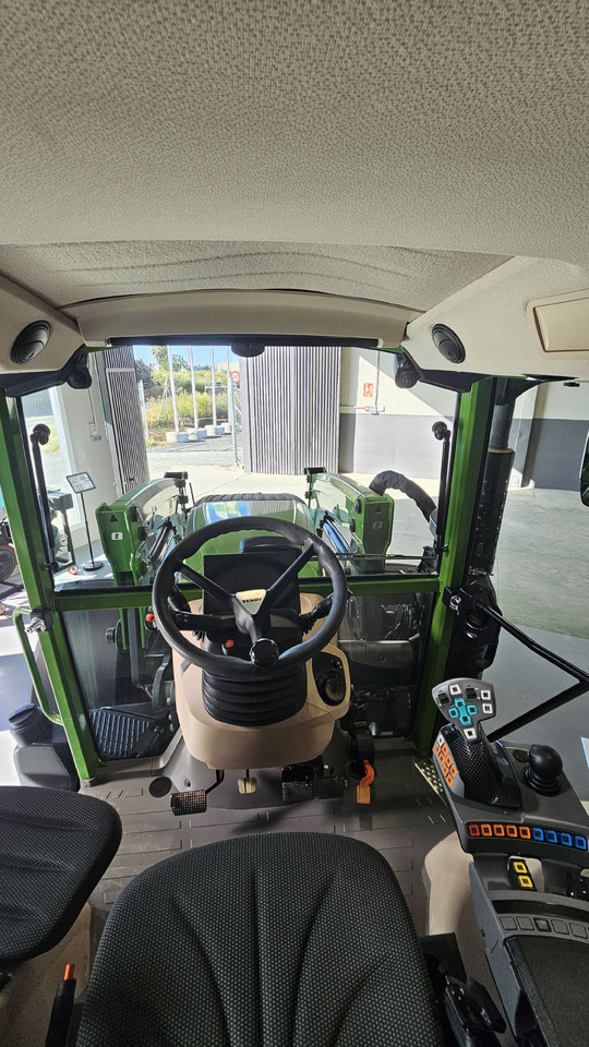 FENDT 211S VARIO - Трактор: фото 3 FENDT 211S VARIO - Трактор: фото 3