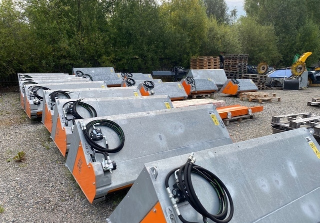 KVex hiekoituskauhat - Разбрасыватель песка/ Соли: фото 1 KVex hiekoituskauhat - Разбрасыватель песка/ Соли: фото 1