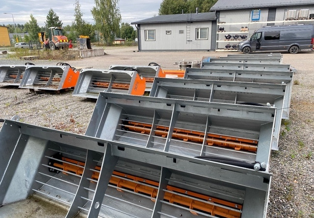 KVex hiekoituskauhat - Разбрасыватель песка/ Соли: фото 2 KVex hiekoituskauhat - Разбрасыватель песка/ Соли: фото 2