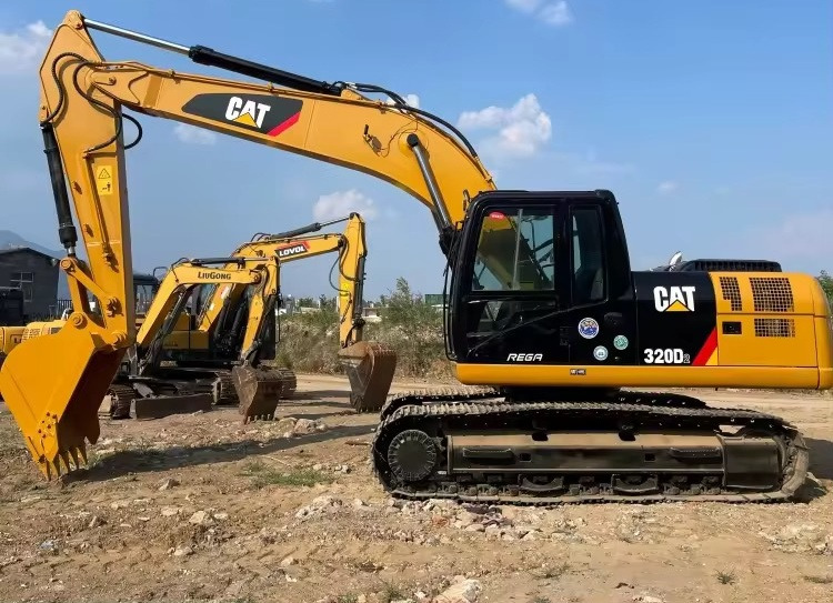 CATERPILLAR heavy Excavator CAT 320d Original US Used CAT 320d Excavator 20Tons Excavator CAT320C 320D 320d2 on sale - Гусеничный экскаватор: фото 4 CATERPILLAR heavy Excavator CAT 320d Original US Used CAT 320d Excavator 20Tons Excavator CAT320C 320D 320d2 on sale - Гусеничный экскаватор: фото 4