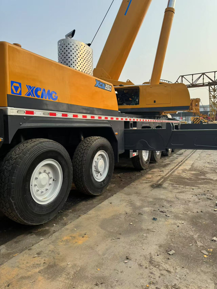 Вседорожный кран XCMG QAY240 XCT240 XCA240 QY240K 240ton 250ton 300ton 260ton 200ton 220ton crane: фото 6