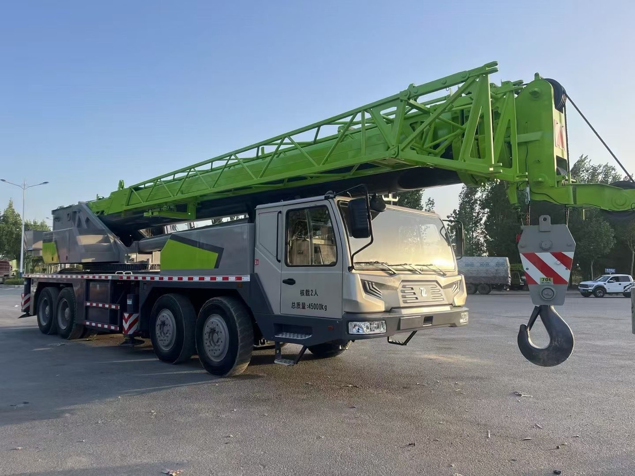 ZOOMLION ZTC700V 70 ton truck crane - Мобильный кран: фото 2 ZOOMLION ZTC700V 70 ton truck crane - Мобильный кран: фото 2