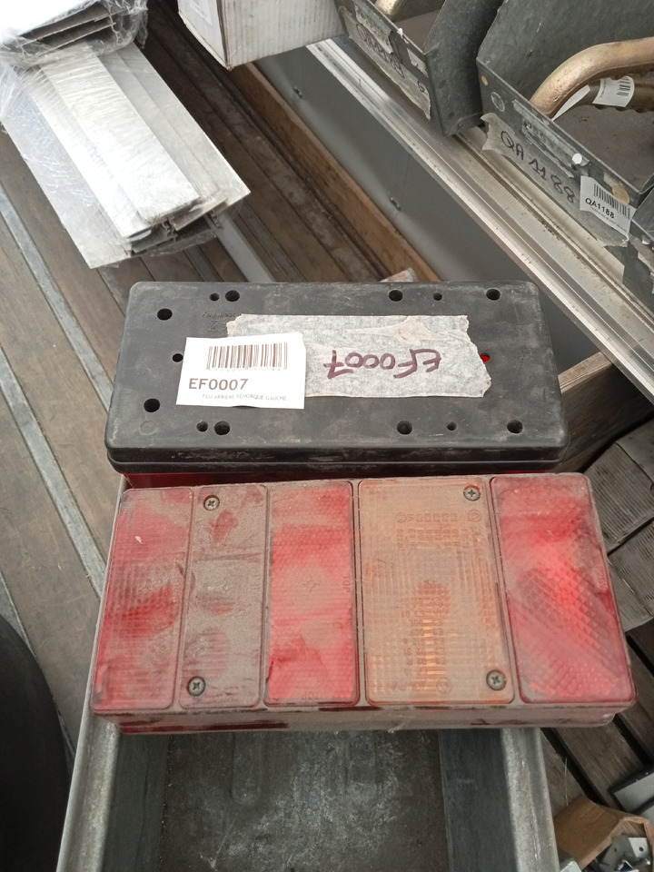 Trouillet FEU ARRIERE GAUCHE + DROIT - Задний фонарь: фото 1 Trouillet FEU ARRIERE GAUCHE + DROIT - Задний фонарь: фото 1