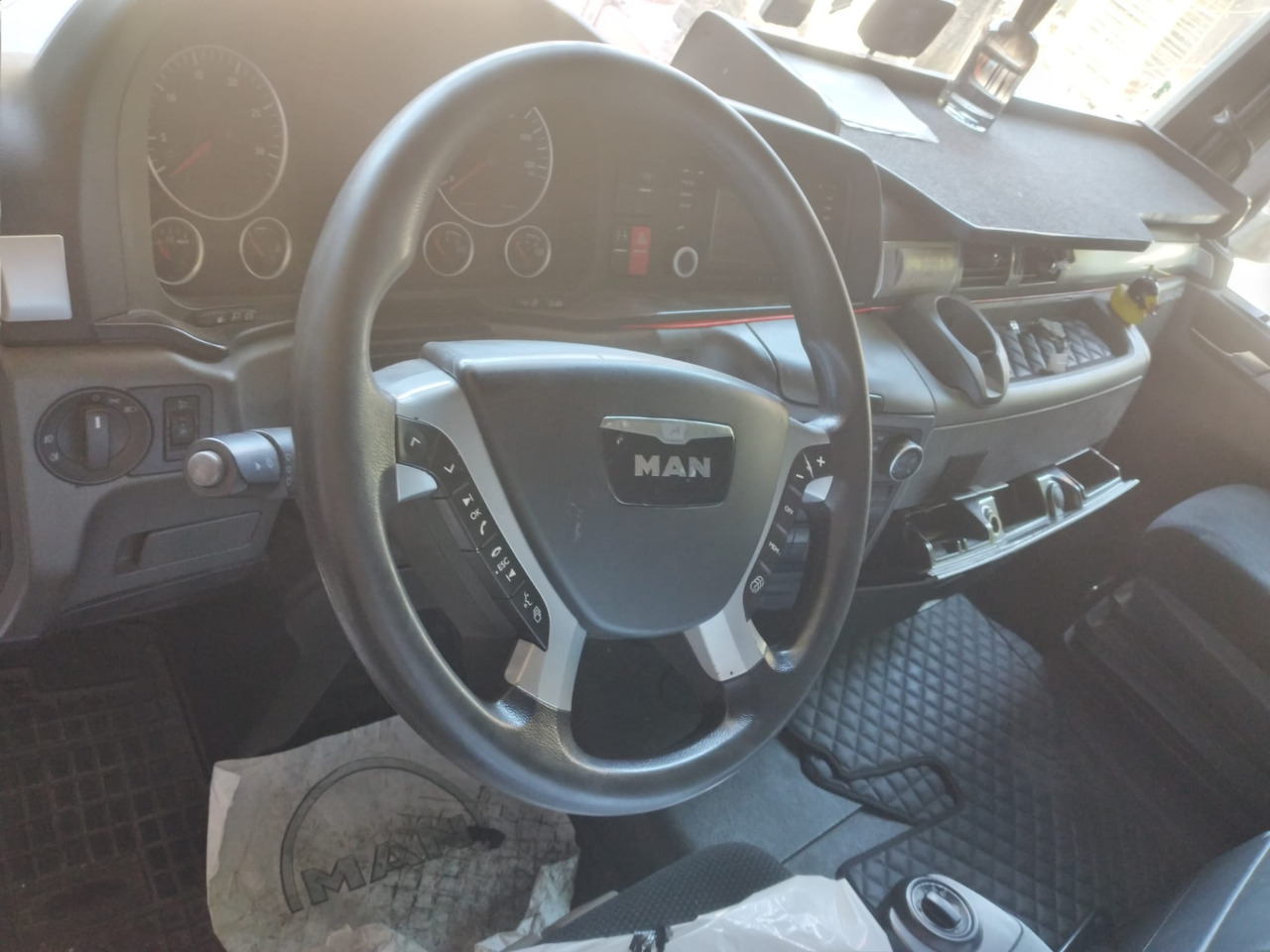 Тягач MAN TGX 18.440: фото 9