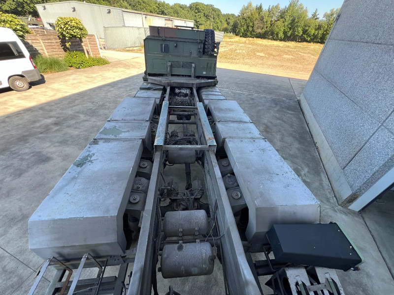 Грузовик MAN KAT 25.422DFAEG 6X6 CABIN CHASSIS - TWIST LOCKS SYSTEM: фото 16 Грузовик MAN KAT 25.422DFAEG 6X6 CABIN CHASSIS - TWIST LOCKS SYSTEM: фото 16