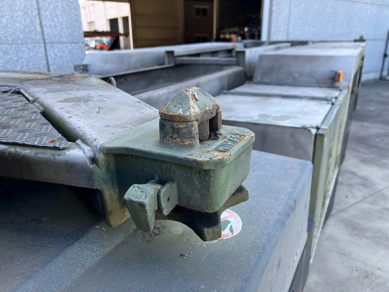 Грузовик MAN KAT 25.422DFAEG 6X6 CABIN CHASSIS - TWIST LOCKS SYSTEM: фото 12 Грузовик MAN KAT 25.422DFAEG 6X6 CABIN CHASSIS - TWIST LOCKS SYSTEM: фото 12