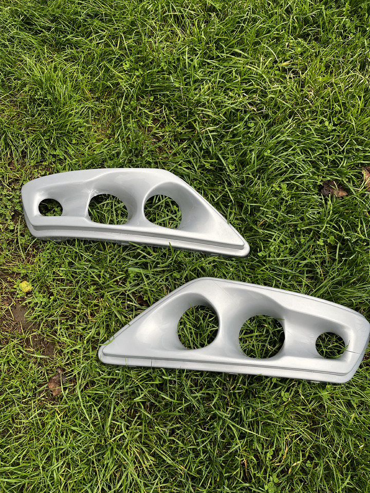 Mercedes-Benz Osłona lamp przód Mercedes Intouro do autobusu Mercedes Intouro - Кузов и экстерьер для Автобусов: фото 1 Mercedes-Benz Osłona lamp przód Mercedes Intouro do autobusu Mercedes Intouro - Кузов и экстерьер для Автобусов: фото 1