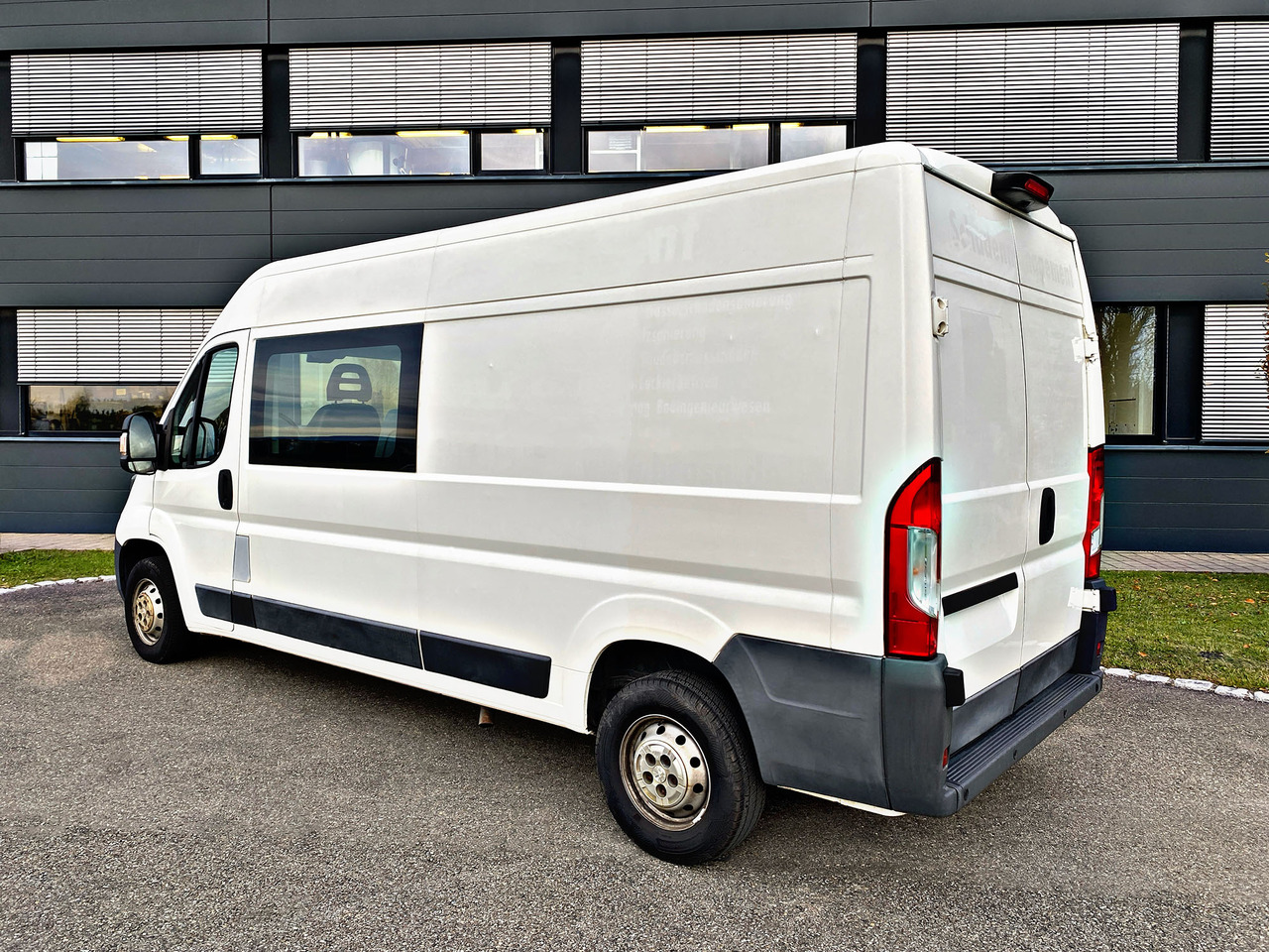 Peugeot Boxer Kasten Hoch 335 L3H2Pro|5Sitzer|Kamera|19% - Цельнометаллический фургон, Грузопассажирский фургон: фото 5 Peugeot Boxer Kasten Hoch 335 L3H2Pro|5Sitzer|Kamera|19% - Цельнометаллический фургон, Грузопассажирский фургон: фото 5