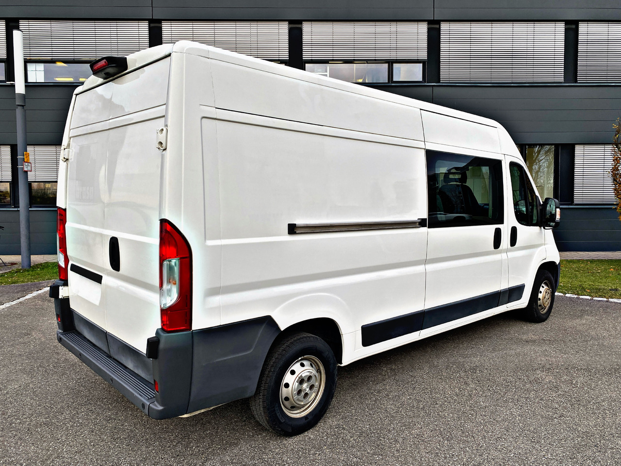 Peugeot Boxer Kasten Hoch 335 L3H2Pro|5Sitzer|Kamera|19% - Цельнометаллический фургон, Грузопассажирский фургон: фото 3 Peugeot Boxer Kasten Hoch 335 L3H2Pro|5Sitzer|Kamera|19% - Цельнометаллический фургон, Грузопассажирский фургон: фото 3