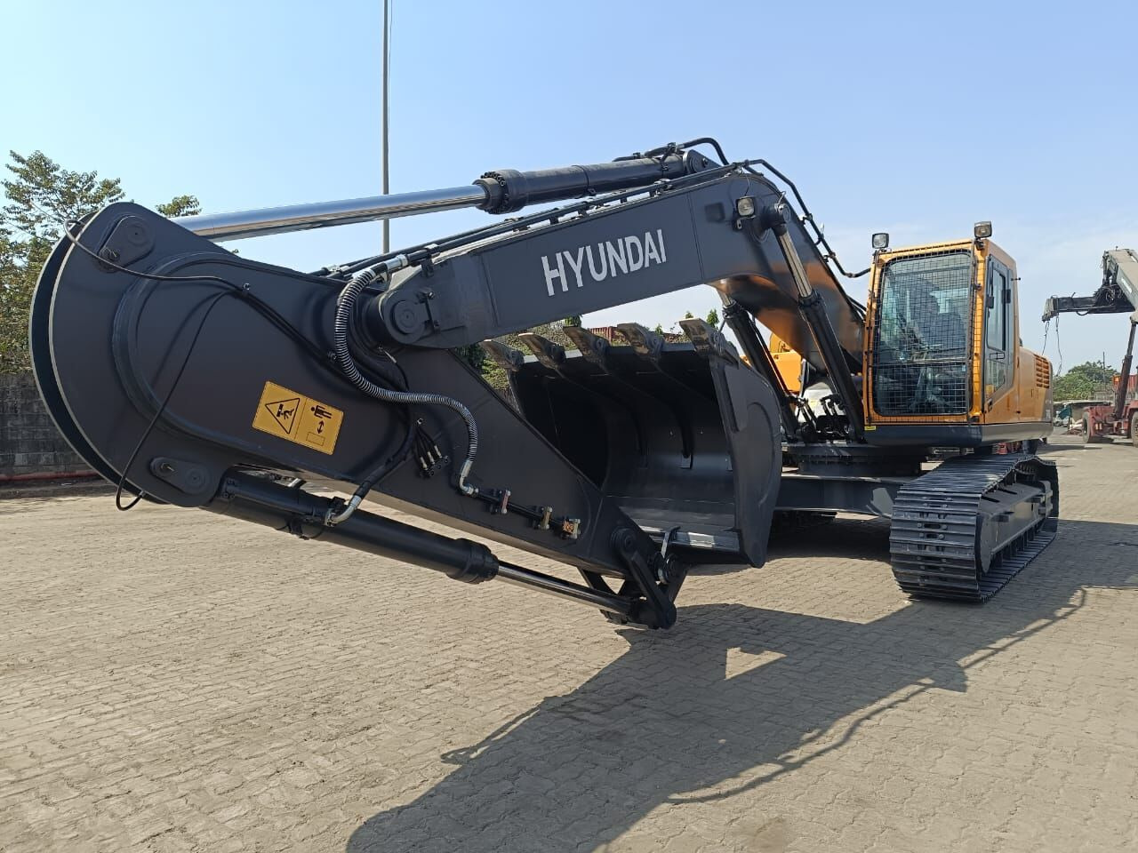 New Hyundai R340 tracked excavator - Гусеничный экскаватор: фото 3 New Hyundai R340 tracked excavator - Гусеничный экскаватор: фото 3