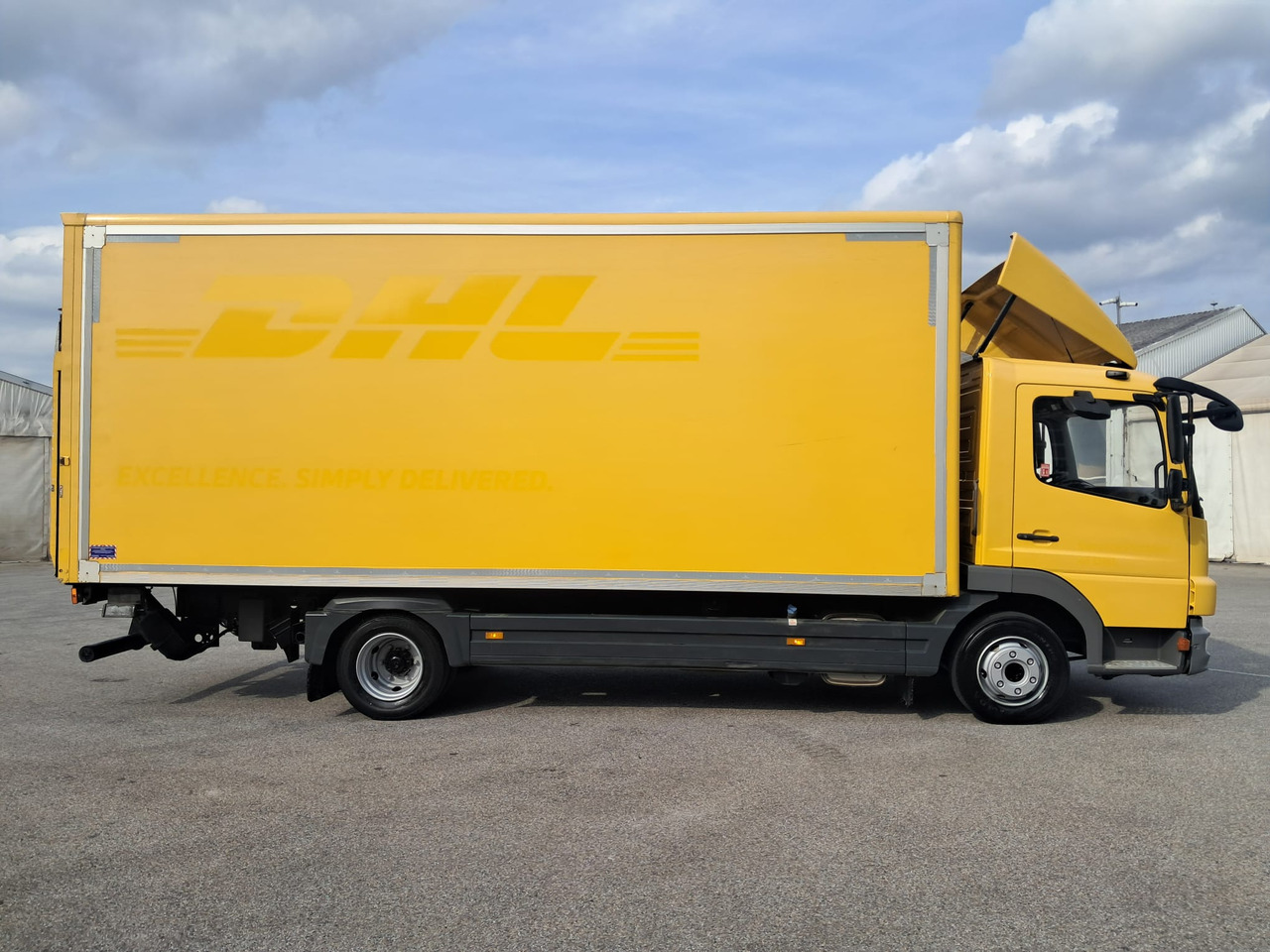 MERCEDES-BENZ ATEGO 8 16 Koffer mit LBW | Schalter | EZ 2013 - Грузовик с закрытым кузовом: фото 3 MERCEDES-BENZ ATEGO 8 16 Koffer mit LBW | Schalter | EZ 2013 - Грузовик с закрытым кузовом: фото 3