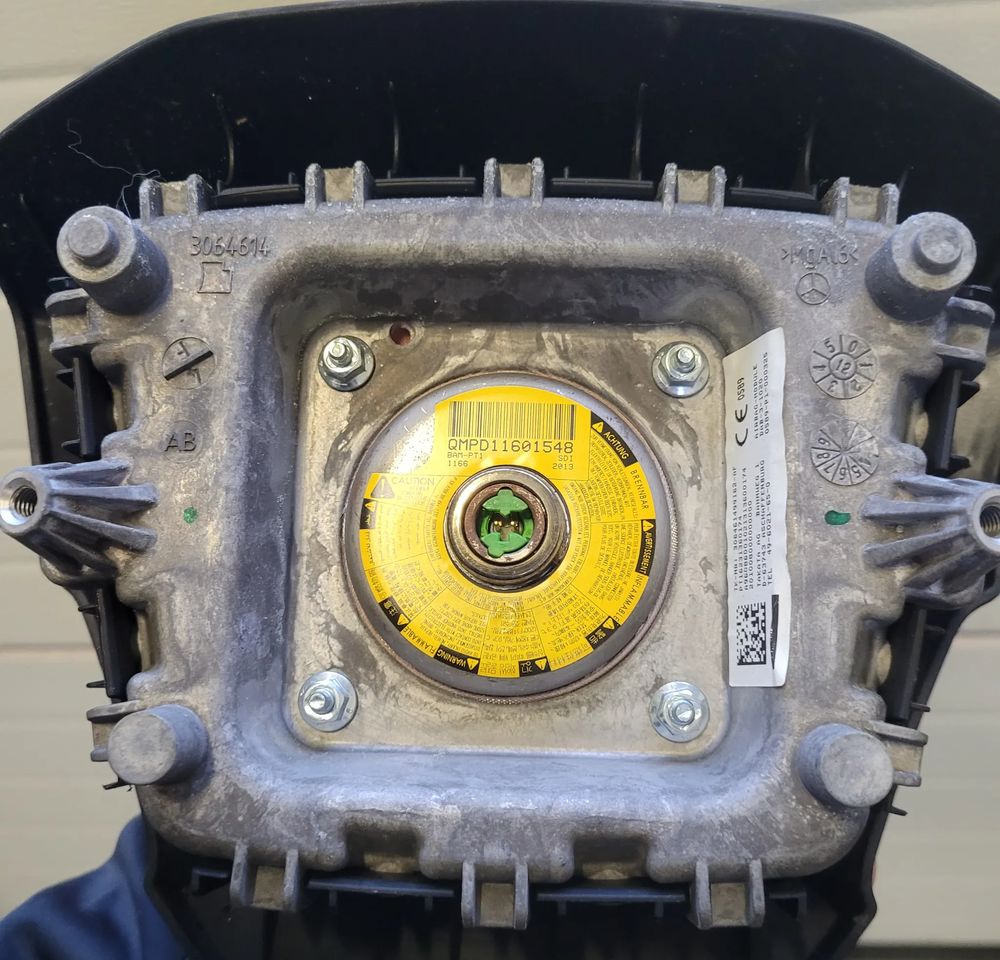AIR BAG PODUSZKA MERCEDES ACTROS MP4 - Рулевое колесо для Грузовиков: фото 2 AIR BAG PODUSZKA MERCEDES ACTROS MP4 - Рулевое колесо для Грузовиков: фото 2