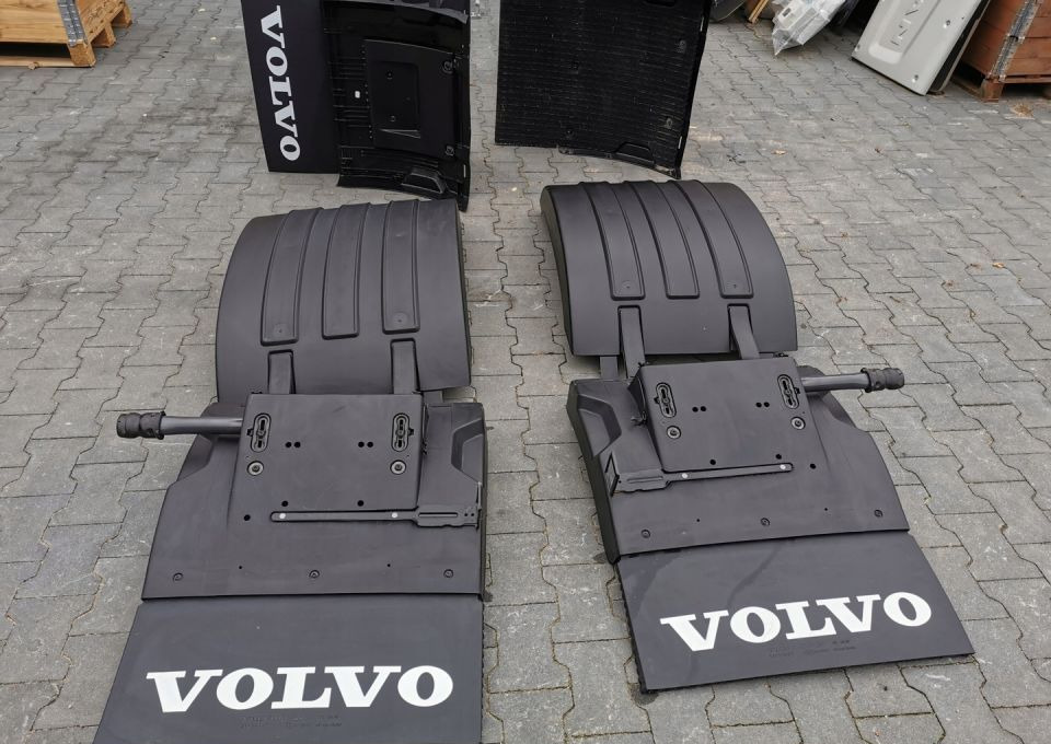 BŁOTNIKI NADKOLE 2 OS VOLVO FH4 NOWY ORYGINAŁ - Крыло: фото 2 BŁOTNIKI NADKOLE 2 OS VOLVO FH4 NOWY ORYGINAŁ - Крыло: фото 2