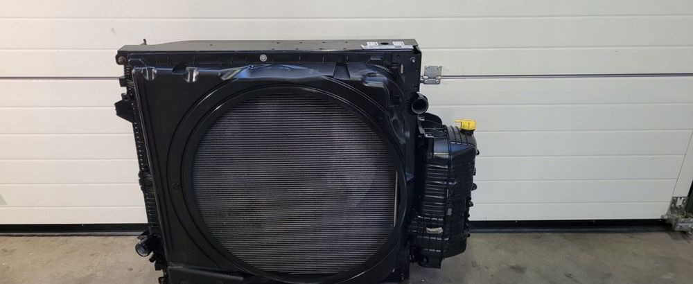 CHLODNICE MAN TGX E6 SZCZELNE ORYGINAŁ 90cm. - Радиатор для Грузовиков: фото 1 CHLODNICE MAN TGX E6 SZCZELNE ORYGINAŁ 90cm. - Радиатор для Грузовиков: фото 1