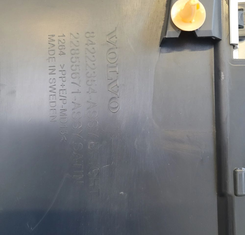 Gril blenda VOLVO FH5 ORYGINAŁ OM 22855671 Chwalim116 - Кузов и экстерьер для Грузовиков: фото 5 Gril blenda VOLVO FH5 ORYGINAŁ OM 22855671 Chwalim116 - Кузов и экстерьер для Грузовиков: фото 5