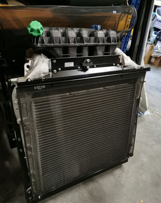 INTERCOOLER MAN TGX TGS NOWY MODEL - Интеркулер: фото 1 INTERCOOLER MAN TGX TGS NOWY MODEL - Интеркулер: фото 1
