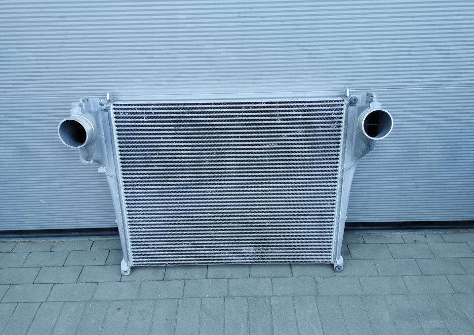INTERCOOLER MERCREES ACTROS MP4 A9605000002 - Интеркулер: фото 1 INTERCOOLER MERCREES ACTROS MP4 A9605000002 - Интеркулер: фото 1