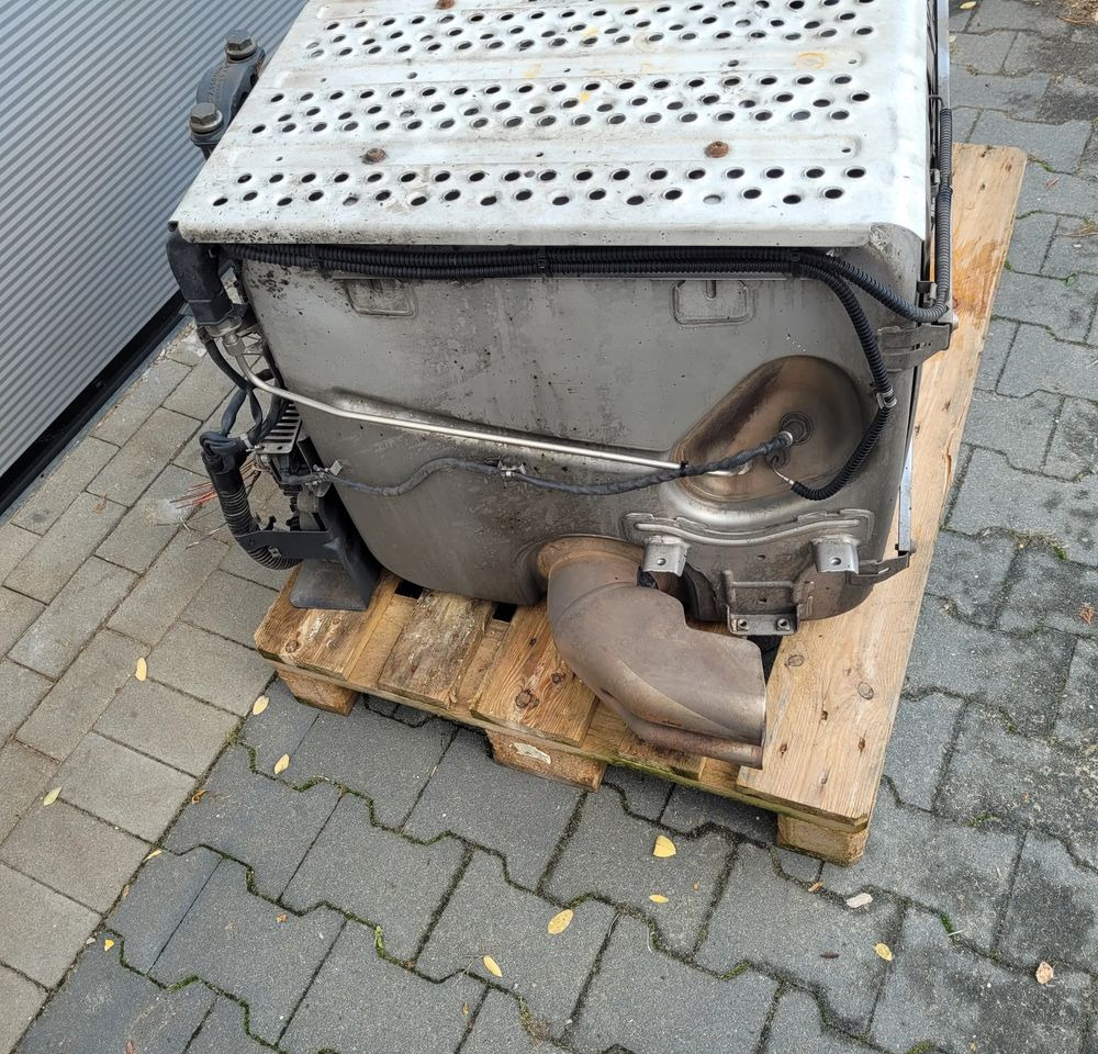 KATALIZATOR MERCEDES ACTROS MP4 A006 490 86 12 - Катализатор для Грузовиков: фото 3 KATALIZATOR MERCEDES ACTROS MP4 A006 490 86 12 - Катализатор для Грузовиков: фото 3