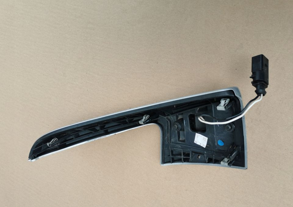 KIERUNKOWSKAZ VOLVO FM 82462033 RH. E6. - Поворотный сигнал для Грузовиков: фото 2 KIERUNKOWSKAZ VOLVO FM 82462033 RH. E6. - Поворотный сигнал для Грузовиков: фото 2