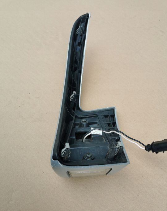 KIERUNKOWSKAZ VOLVO FMX 82462031 LH - Поворотный сигнал для Грузовиков: фото 2 KIERUNKOWSKAZ VOLVO FMX 82462031 LH - Поворотный сигнал для Грузовиков: фото 2