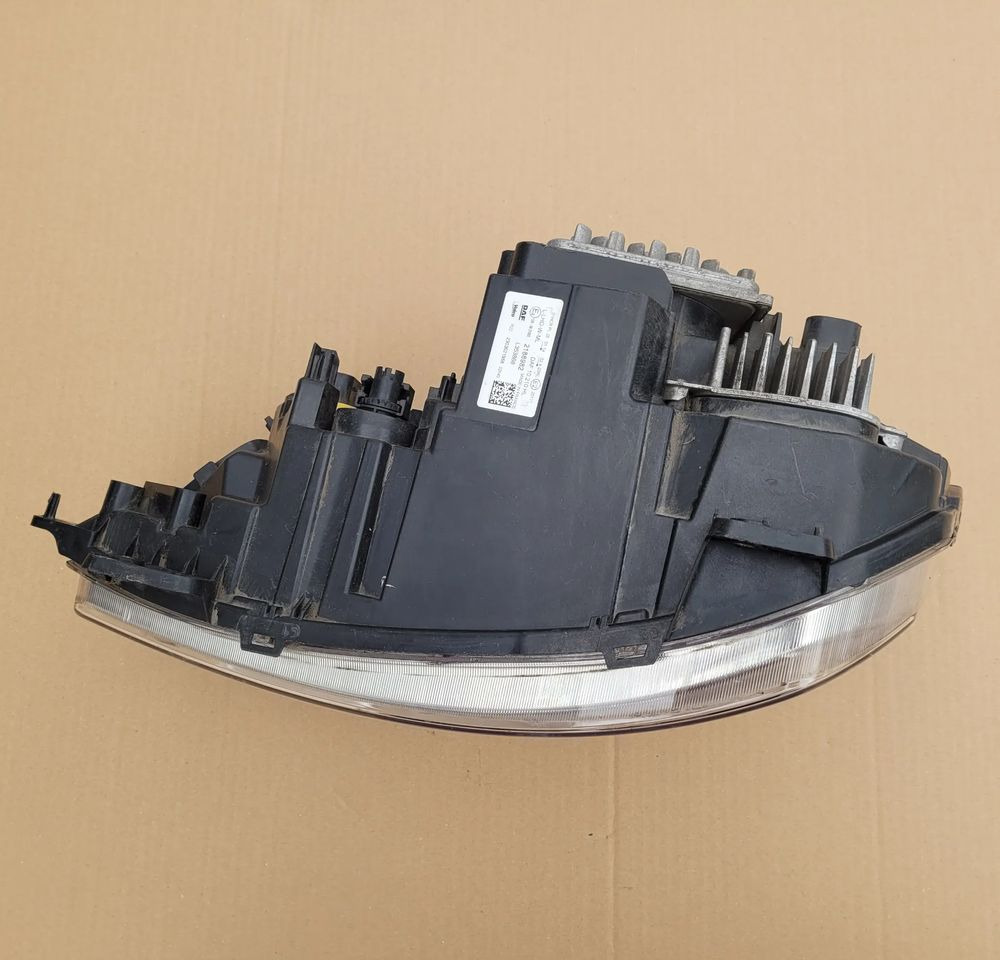 LAMPA LED DAF XG XD LEWA ORYGINAŁ 2188982 CHWALIM116 - Свет/ Освещение для Грузовиков: фото 2 LAMPA LED DAF XG XD LEWA ORYGINAŁ 2188982 CHWALIM116 - Свет/ Освещение для Грузовиков: фото 2